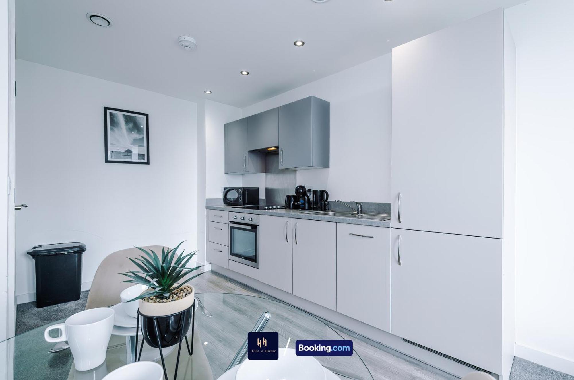 Modern 1 Bed With Balcony By Host A Апартаменты Манчестер